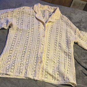 ILLA ILLA Cream Blouse with Lace Pattern